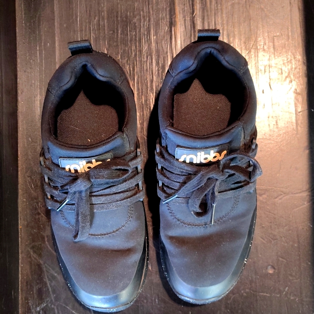 Snibbs Spacecloud non slip work shoes, size 9, black fit like 8.5